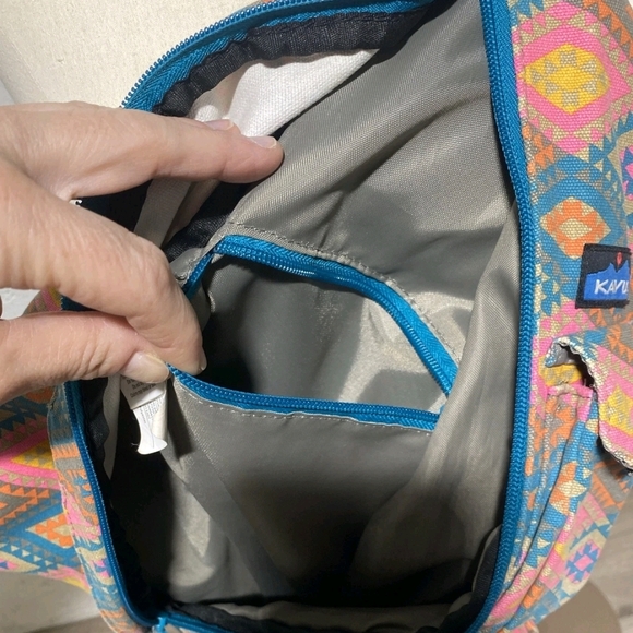 KAVU Patterned Sling Rope Bag Multicolor - Rhombus Rug - Picture 5 of 10